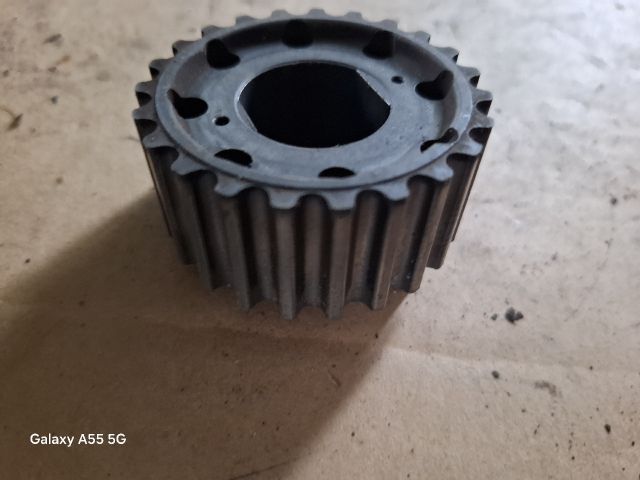 bontott MITSUBISHI LANCER VII Főtengely Bordáskerék / Lánckerék