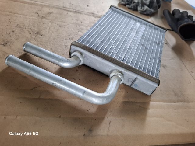 bontott MITSUBISHI LANCER VII Fűtőradiátor