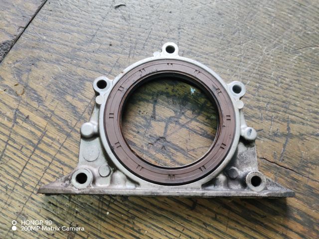 bontott MITSUBISHI LANCER VII Hátsó Főtengely Szimmeringház