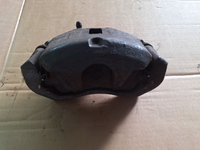 bontott MITSUBISHI LANCER VII Jobb első Féknyereg Munkahengerrel