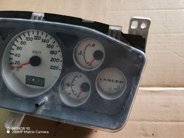 bontott MITSUBISHI LANCER VII Kilométeróra
