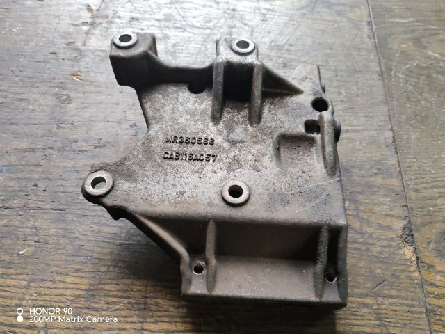 bontott MITSUBISHI LANCER VII Motor Tartó Bak (Fém)