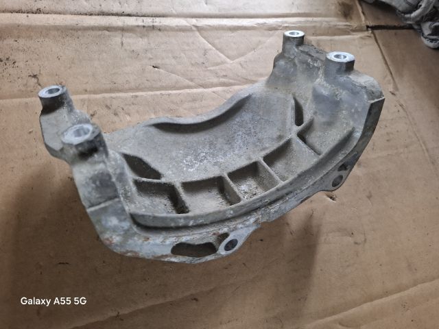 bontott MITSUBISHI LANCER VII Motor Tartó Bak (Fém)