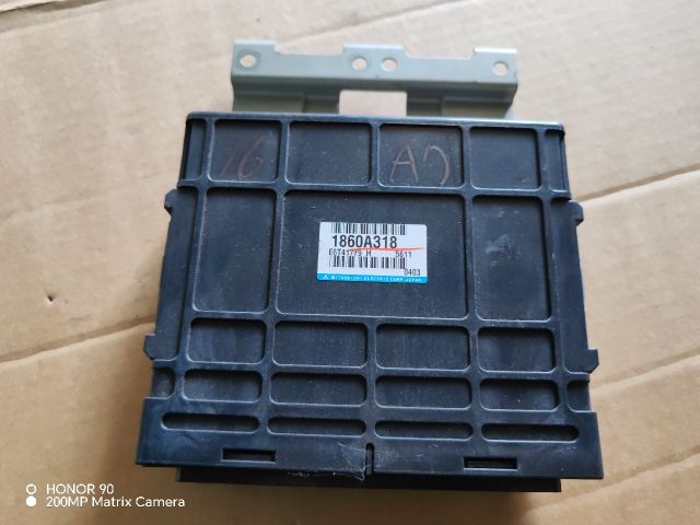 bontott MITSUBISHI LANCER VII Motorvezérlő