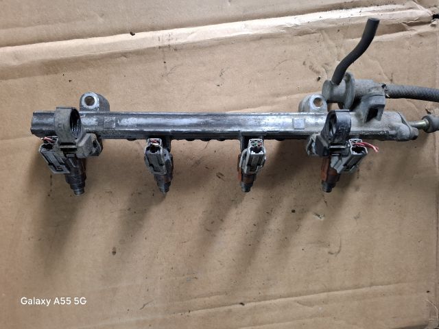 bontott MITSUBISHI LANCER VII Porlasztó Sor / Híd