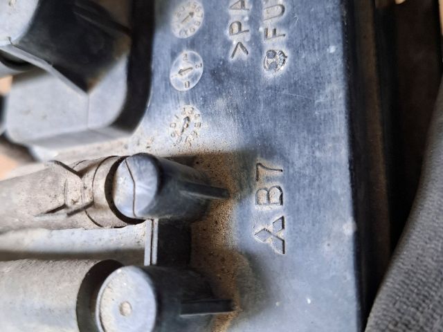 bontott MITSUBISHI LANCER VII Aktív Szénszűrő