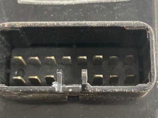 bontott MITSUBISHI LANCER VII Bal első Ablakemelő Kapcsoló