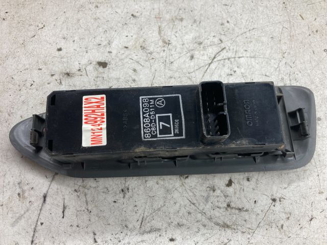 bontott MITSUBISHI LANCER VII Bal első Ablakemelő Kapcsoló