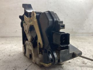 bontott MITSUBISHI LANCER VII Bal első Ajtózár