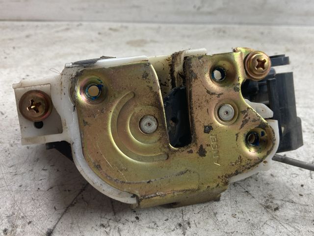 bontott MITSUBISHI LANCER VII Bal első Ajtózár