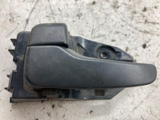 bontott MITSUBISHI LANCER VII Bal első Belső Kilincs