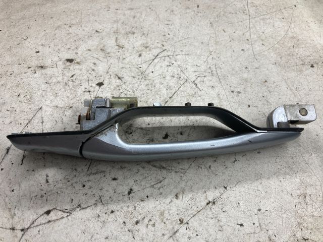 bontott MITSUBISHI LANCER VII Bal első Külső Kilincs