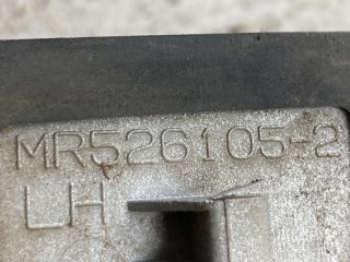 bontott MITSUBISHI LANCER VII Bal első Külső Kilincs