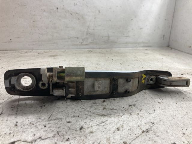 bontott MITSUBISHI LANCER VII Bal első Külső Kilincs