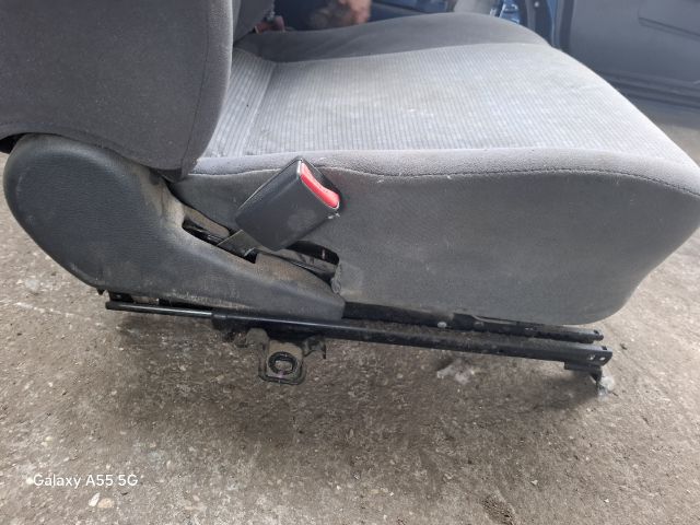 bontott MITSUBISHI LANCER VII Bal első Ülés