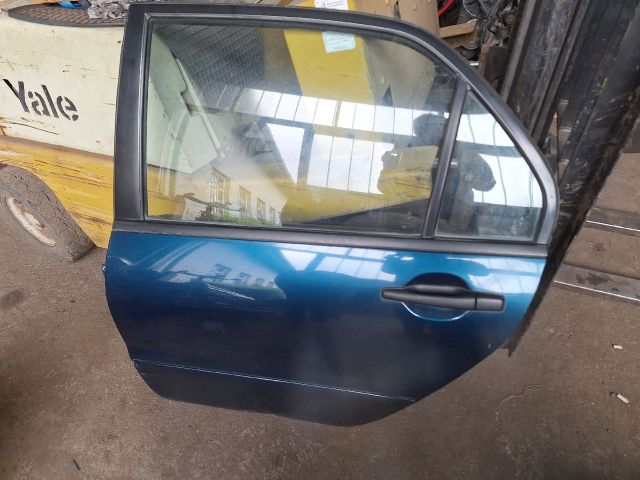 bontott MITSUBISHI LANCER VII Bal hátsó Ajtó (Részeivel)