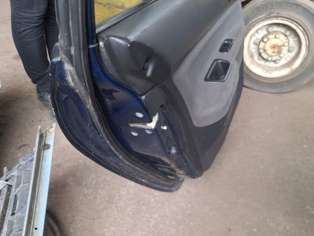 bontott MITSUBISHI LANCER VII Bal hátsó Ajtó (Részeivel)