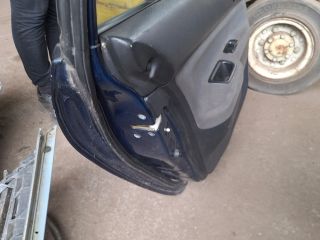 bontott MITSUBISHI LANCER VII Bal hátsó Ajtó (Részeivel)