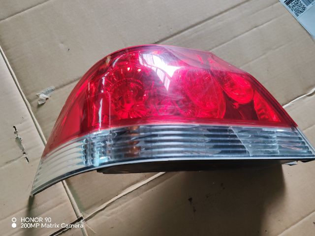 bontott MITSUBISHI LANCER VII Bal Hátsó Lámpa