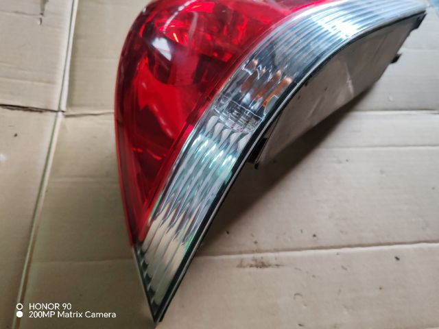 bontott MITSUBISHI LANCER VII Bal Hátsó Lámpa