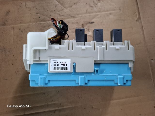 bontott MITSUBISHI LANCER VII Biztosítéktábla Utastér