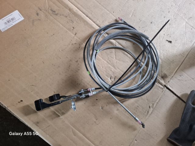 bontott MITSUBISHI LANCER VII Csomagtér Nyitó Bowden