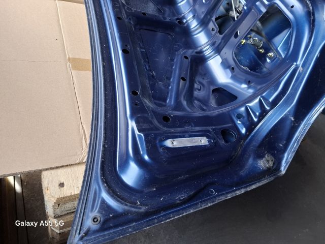 bontott MITSUBISHI LANCER VII Csomagtérajtó (Részeivel)