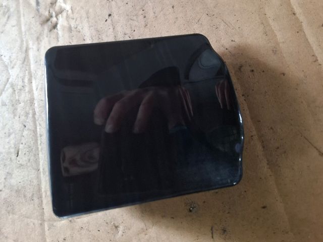 bontott MITSUBISHI LANCER VII Első Hamutartó