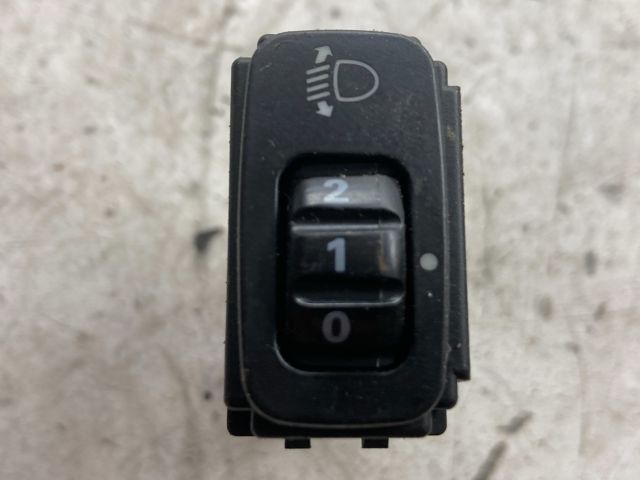 bontott MITSUBISHI LANCER VII Fényszórómagasság Állító Kapcsoló