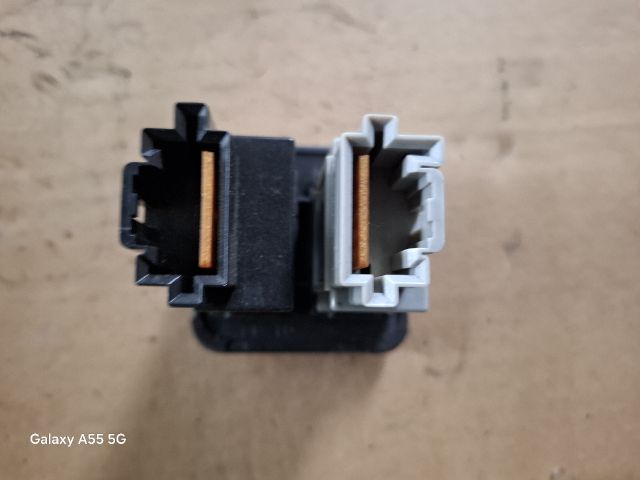 bontott MITSUBISHI LANCER VII Fényszórómagasság Állító Kapcsoló