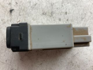 bontott MITSUBISHI LANCER VII Fényszórómagasság Állító Kapcsoló