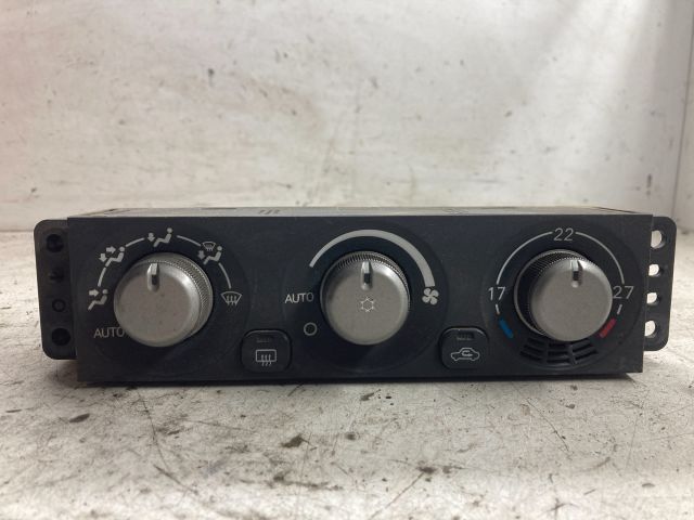 bontott MITSUBISHI LANCER VII Fűtéskapcsoló (manuális klímás)