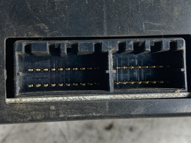 bontott MITSUBISHI LANCER VII Fűtéskapcsoló (manuális klímás)