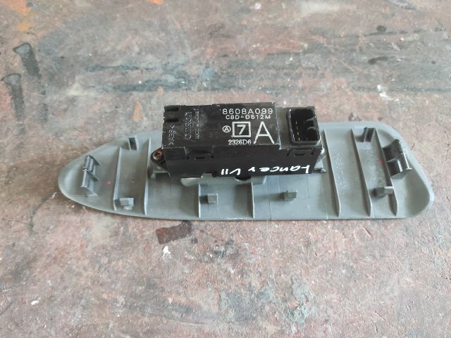 bontott MITSUBISHI LANCER VII Jobb első Ablakemelő Kapcsoló