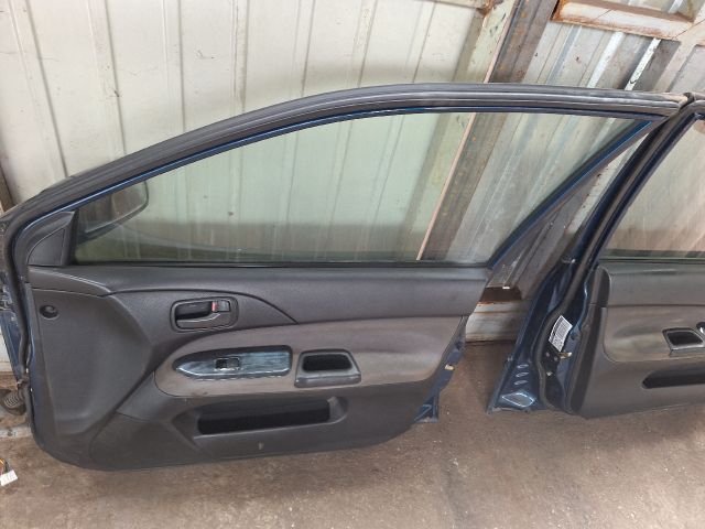 bontott MITSUBISHI LANCER VII Jobb első Ajtó (Részeivel)