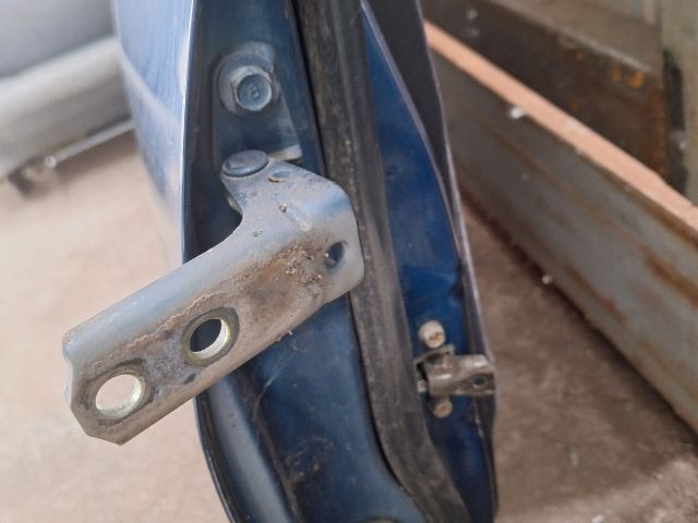 bontott MITSUBISHI LANCER VII Jobb első Ajtó (Részeivel)