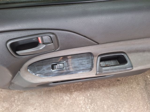 bontott MITSUBISHI LANCER VII Jobb első Ajtó (Részeivel)