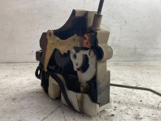 bontott MITSUBISHI LANCER VII Jobb első Ajtózár