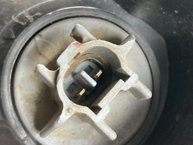 bontott MITSUBISHI LANCER VII Jobb Fényszóró