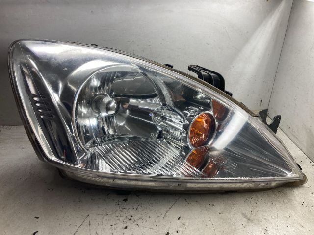 bontott MITSUBISHI LANCER VII Jobb Fényszóró