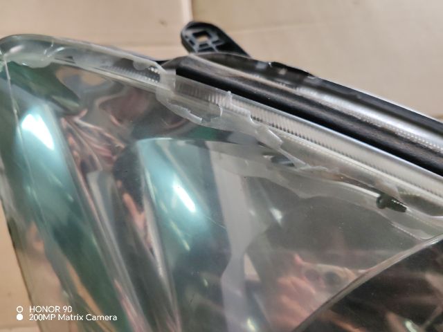 bontott MITSUBISHI LANCER VII Jobb Fényszóró