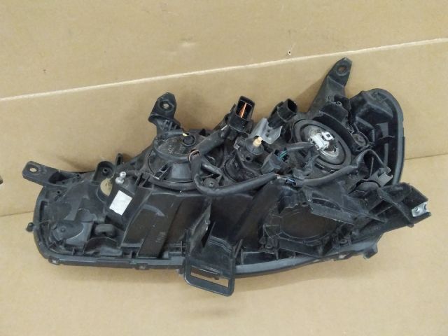 bontott MITSUBISHI LANCER VII Jobb Fényszóró