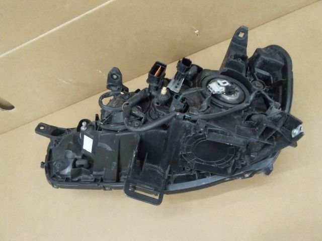 bontott MITSUBISHI LANCER VII Jobb Fényszóró