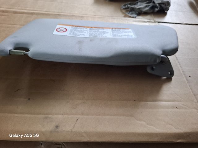 bontott MITSUBISHI LANCER VII Jobb Napellenző