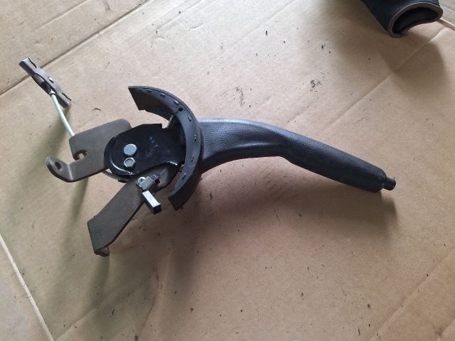 bontott MITSUBISHI LANCER VII Kézifék Kar