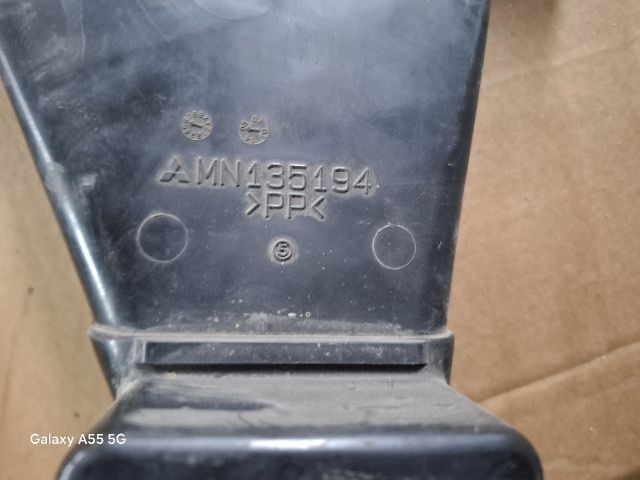 bontott MITSUBISHI LANCER VII Légbeömlő