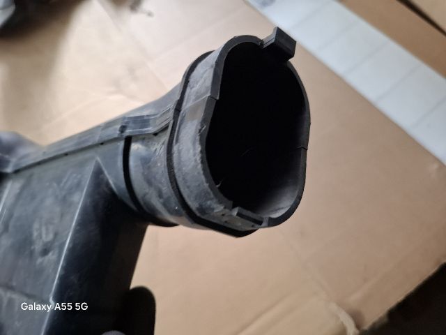 bontott MITSUBISHI LANCER VII Légbeömlő