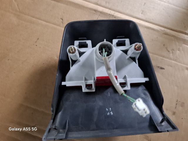 bontott MITSUBISHI LANCER VII Pótféklámpa