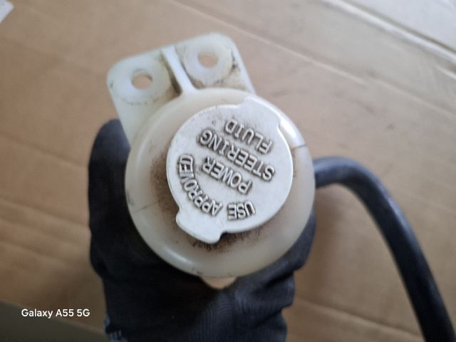 bontott MITSUBISHI LANCER VII Szervóolaj Tartály