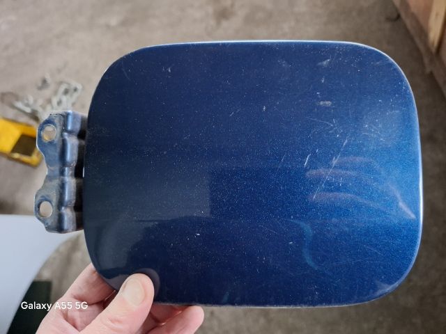 bontott MITSUBISHI LANCER VII Tankajtó